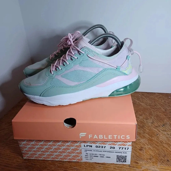 Fabletics Silverlake Performance Sneakers Size 8.5 Women’s White Flower back - Picture 2 of 9